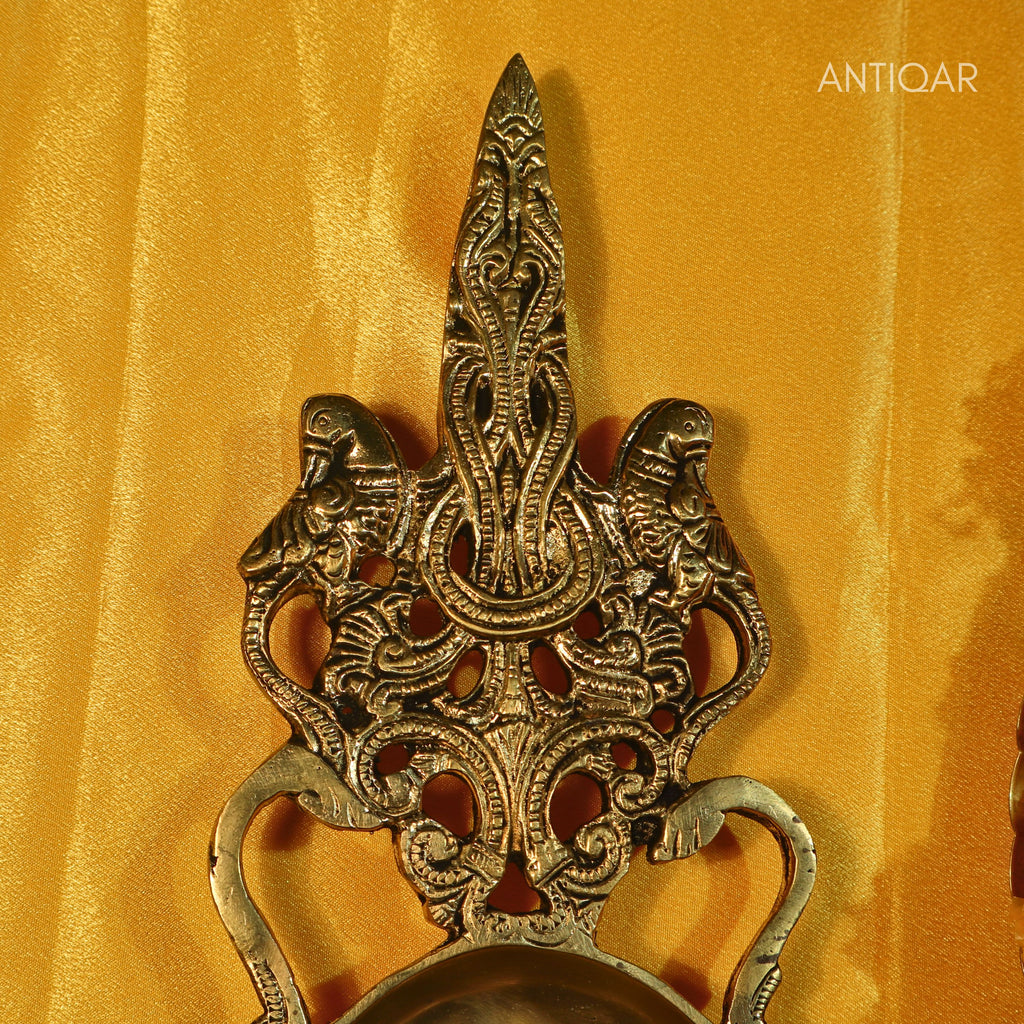 Brass Aarti Diya – 2.5 cm | Ethnic Lotus Design with Carved Holder | Black Antique Finish | Handcrafted for Temple & Home Decor