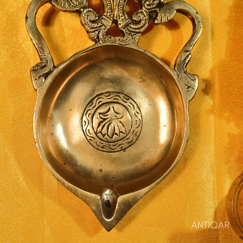 Brass Aarti Diya – 2.5 cm | Ethnic Lotus Design with Carved Holder | Black Antique Finish | Handcrafted for Temple & Home Decor