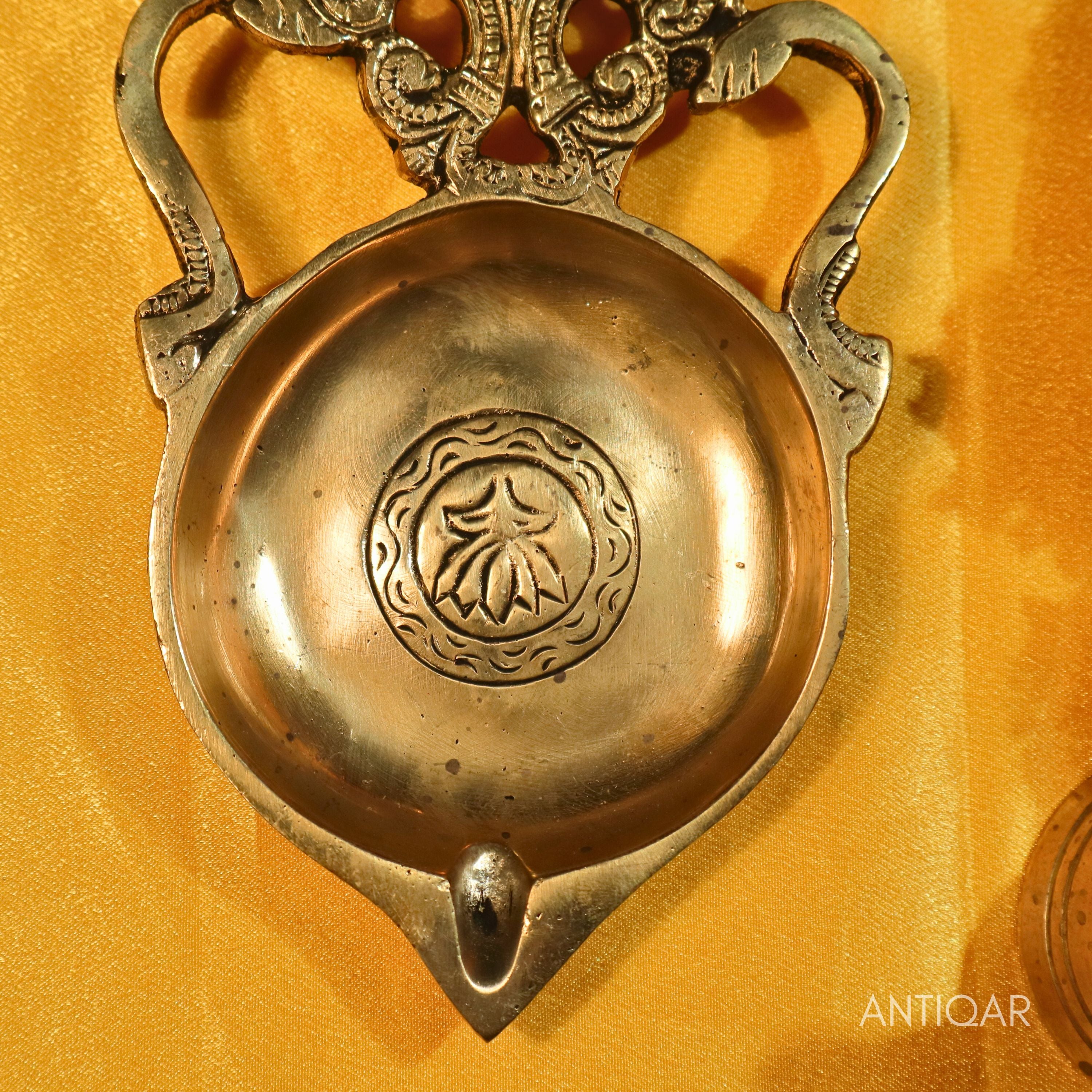Brass Aarti Diya – 2.5 cm | Ethnic Lotus Design with Carved Holder | Black Antique Finish | Handcrafted for Temple & Home Decor