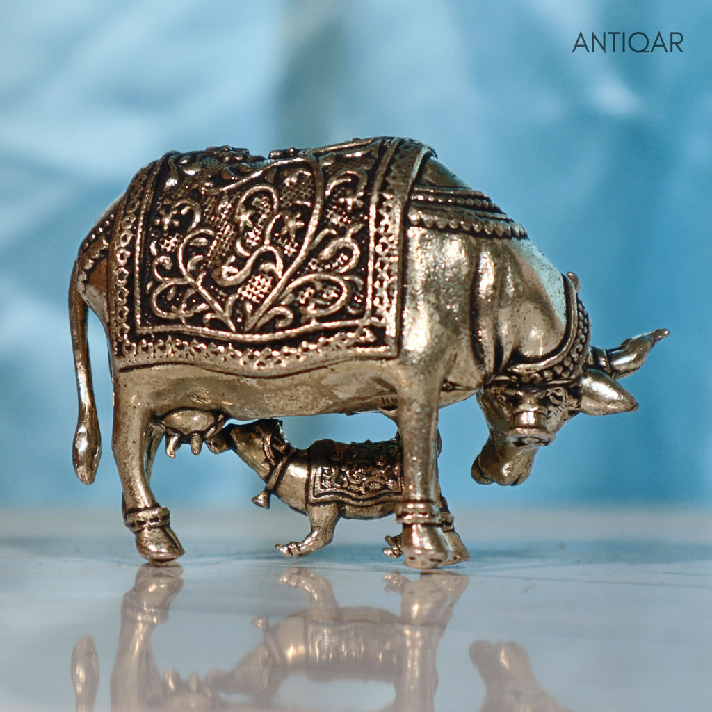 Brass Cow & Calf Figurine -4cm | Antique Finish | Spritual use for Home, Temple & Dashboard Decor